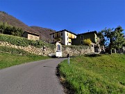 03 Partenza da Pregaroldi (725 m) di Bracca-parcheggio ingresso frazione